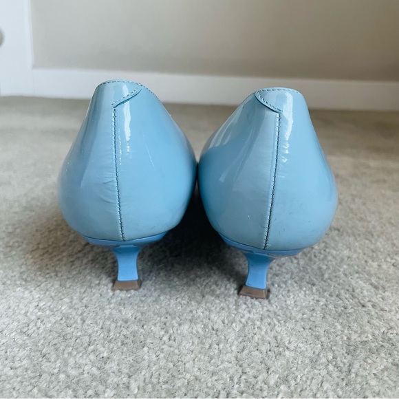 Roger Vivier Virgule Pump $150 - Picture 5 of 7